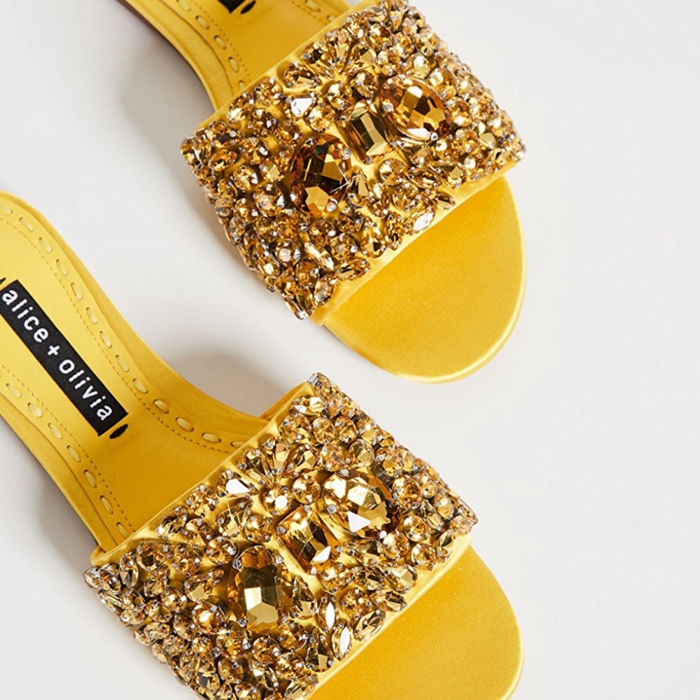 Alice and Olivia sandal